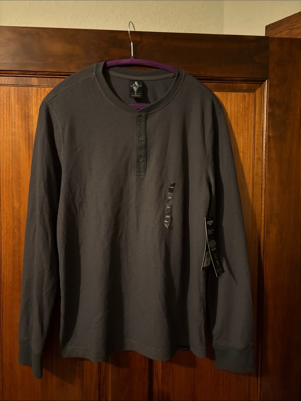 Skechers Men's Long-Sleeve Henley Shirt - Charcoal Gray